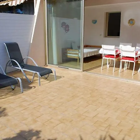 Renecros 1 A 30 M De La Grande Terrasse Wifi Clim Parking Bandol